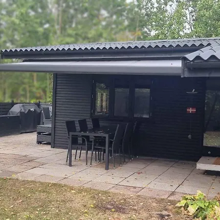 בית נופש Charming Summer House At The Of Denmark