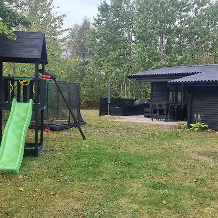 Charming Summer House At The Of Denmark בית נופש *